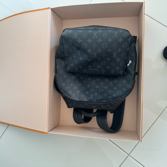 Louis Vuitton Backpack - Picture 6 of 6